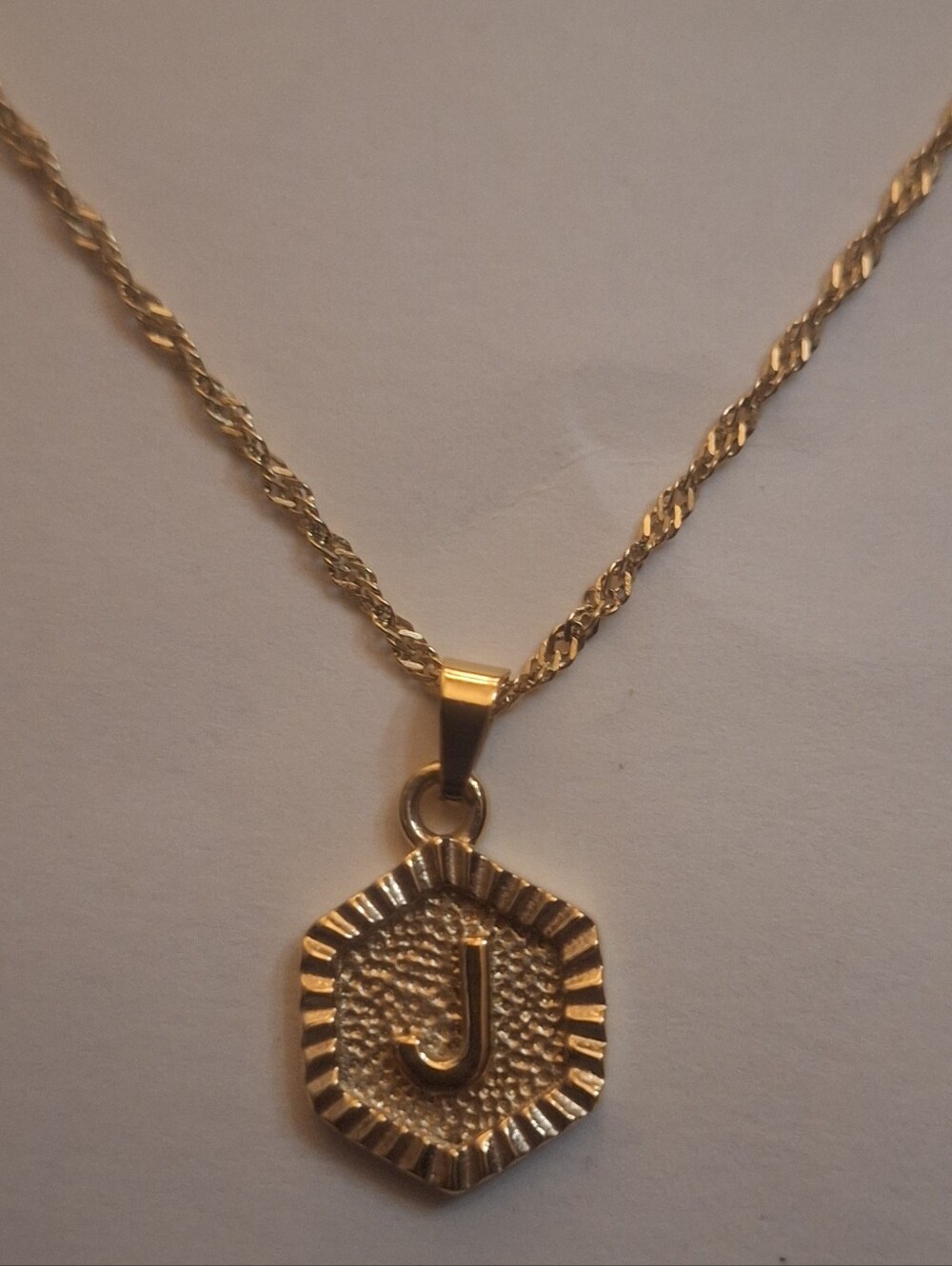 Oak & Ivy Boutique Stainless Gold Tone J Initial Adjustable Necklace NWOT.